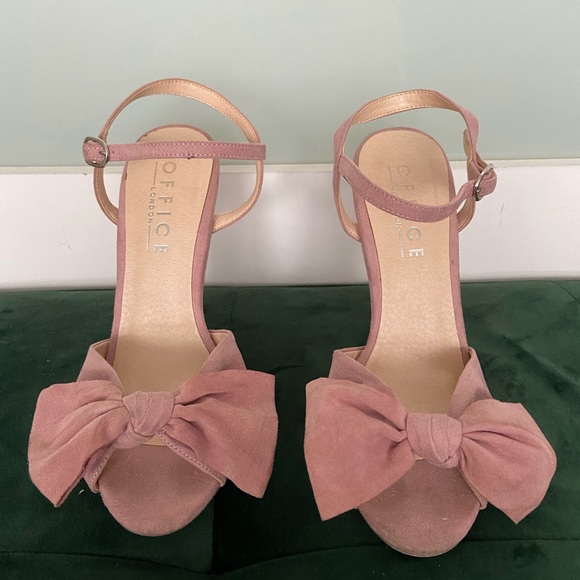 Pink suede Office London Scarlett bow heels - Picture 2 of 9